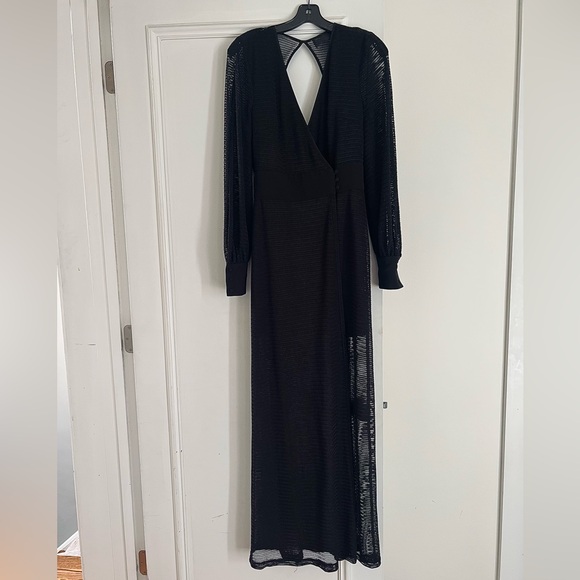 Elegant Long Black H&M Maxi Dress - Picture 3 of 6
